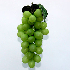 Ramo de uvas verde