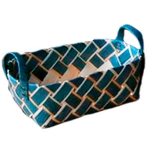 Canasta rectangular tejida color