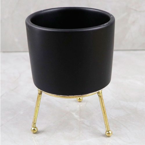 Maceta de ceramica negra