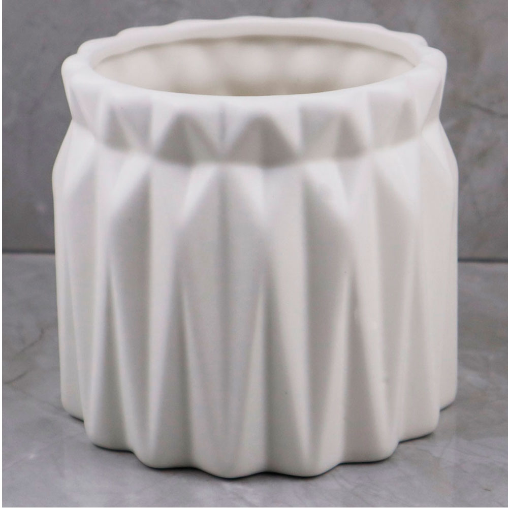 Maceta de ceramica blanca - Galerías el Triunfo - 049072578088