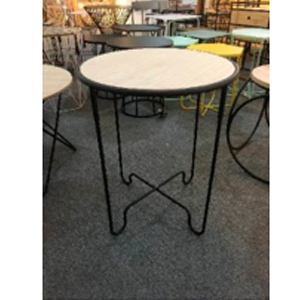 Mesa de madera redonda