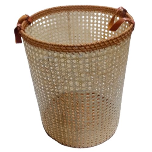 Cesto de bambú tejido