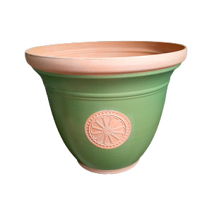 Maceta de plástico verde