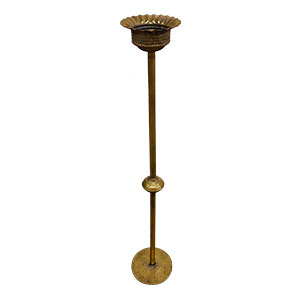 Candelabro de metal dorado