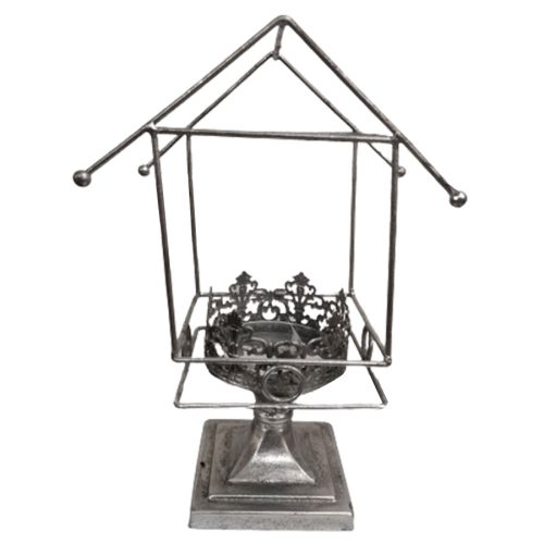 Candelabro de metal plateado