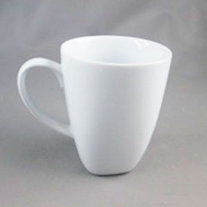 Taza de porcelana blanca