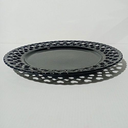 Plato de porcelana negra