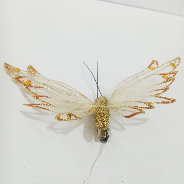 Mariposa dorada con pinza - Image 2