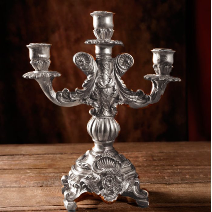 Candelabro de resina plateado - Galerías el Triunfo - 103072769033