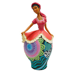 Bailarina de resina mexicana