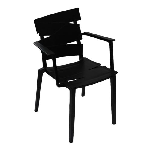 Silla negra con descansabrazos