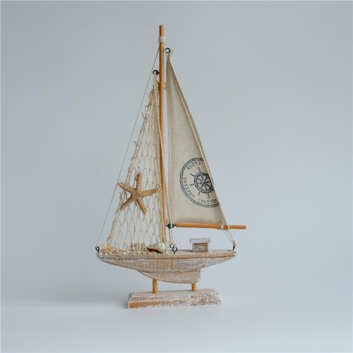 Velero con detalles marinos