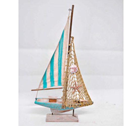 Velero de madera verde