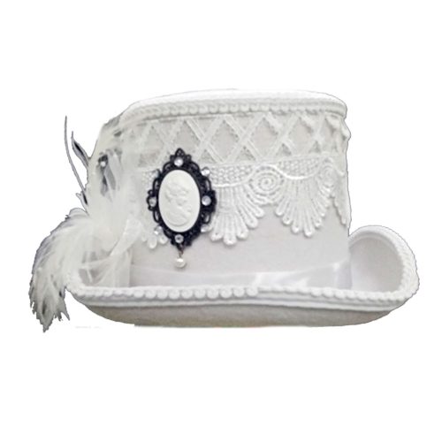 Sombrero blanco con velo