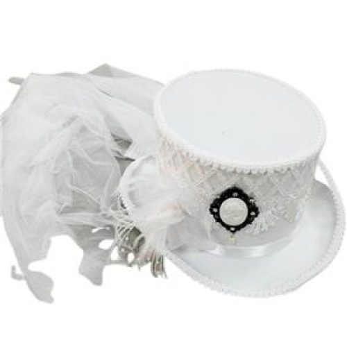 Sombrero blanco con velo