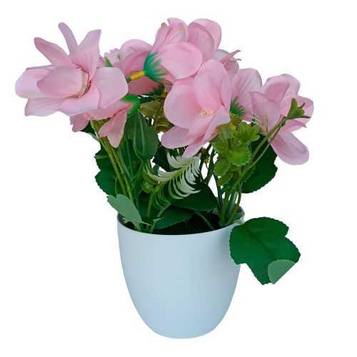 Maceta con flores rosas