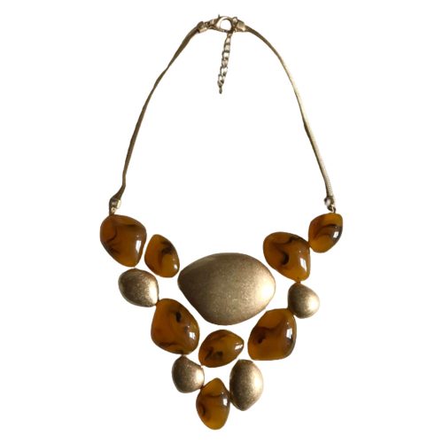 Collar de metal dorado