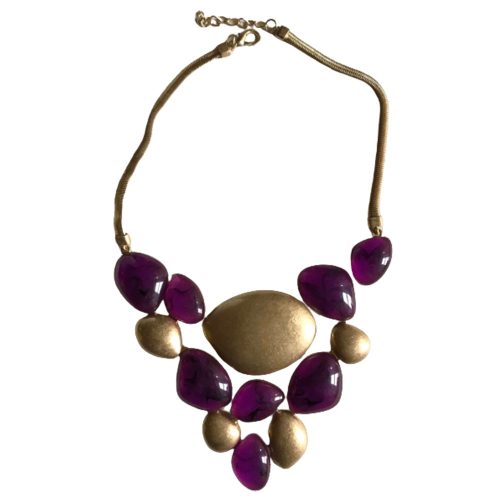 Collar de metal dorado