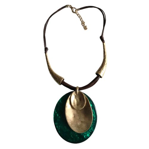 Collar con piedra