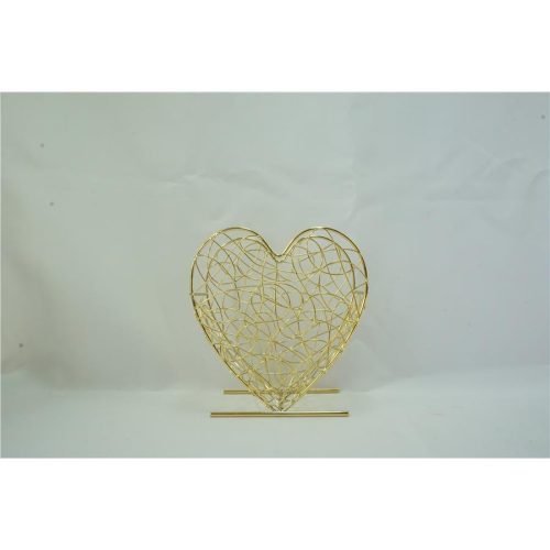 Corazón dorado de metal