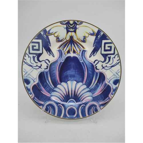 Plato de cerámica azul