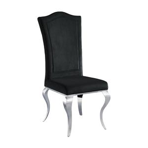 Silla de terciopelo negra