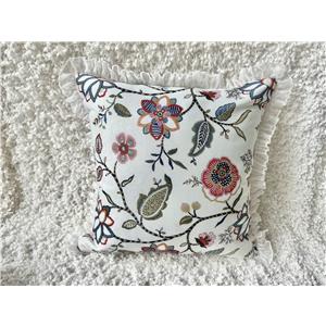 Cojín estampado con flores con encaje blanco de 45X45cm 100% Polyester