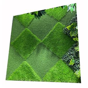 Tapete artificial verde diseño triángulos de  90x100x0.1cm