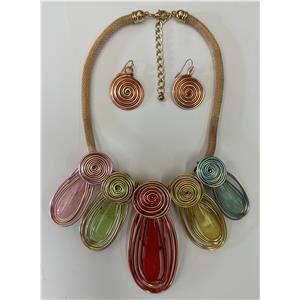 Juego de collar y aretes de colores con tejido dorado de 10x41x1cm