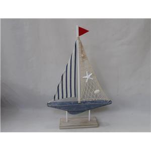 Velero de madera con red