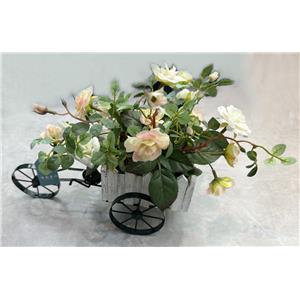 Maceta diseño bicicleta con flores blancas de 12x30x26cm