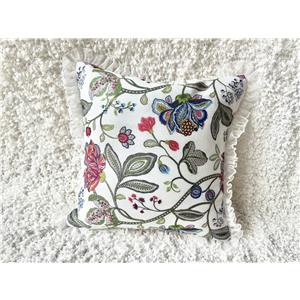 Cojín estampado con flores con encaje blanco de 45X45cm 100% Polyester