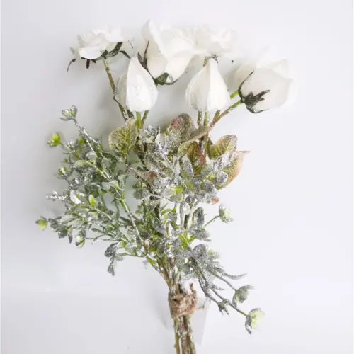 Ramo de flores de rosa con botones artificial blanca de 38cm