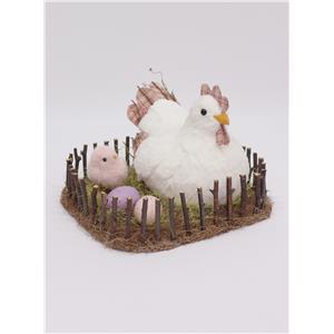 Nido con gallina y 2 huevos de 30x29x21cm