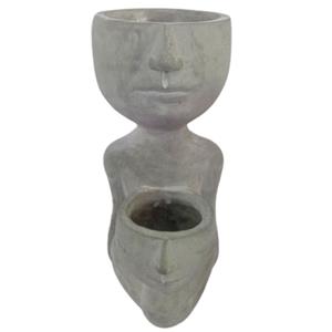 Maceta de cemento gris