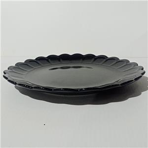 Plato de porcelana negra