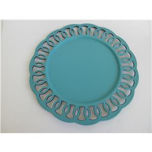 Plato de presentación de plástico azul turquesa con círculos en la orilla de 33x33x2cm