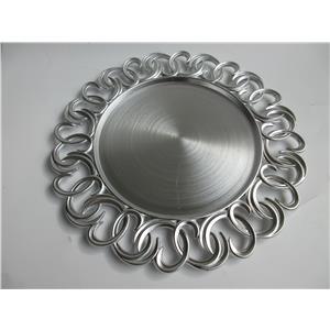 Plato de presentación de plástico dorado con aros en la orilla de 33x33x2cm