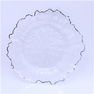 Plato de presentación diseño hoja con la orilla plateada de 33cm