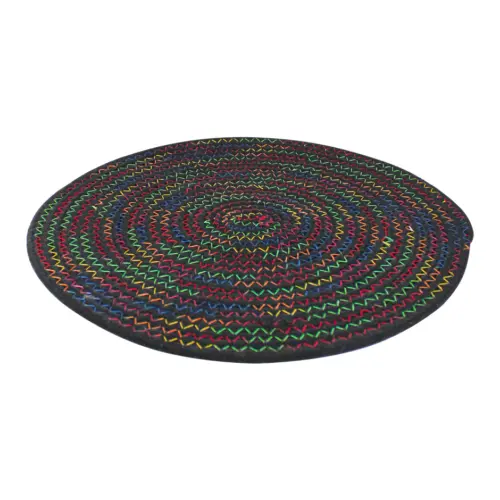 Mantel individual redondo negro con rojo y azul de 36cm
