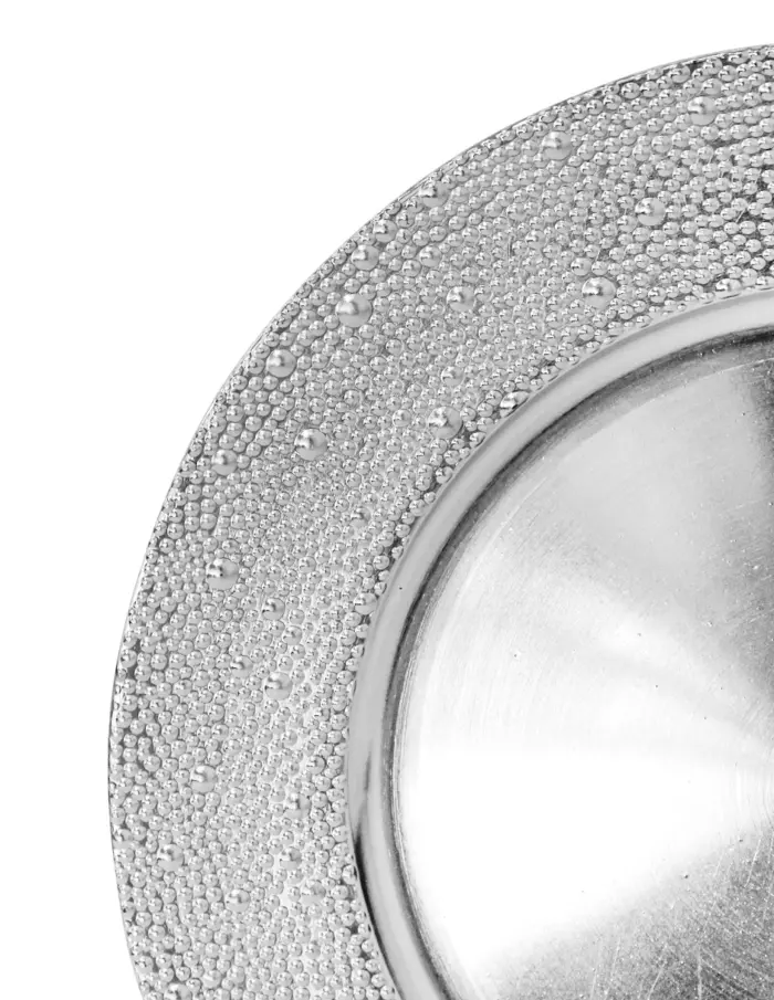 Plato de presentación plata liso con puntos en la orilla de 33cm - Image 3