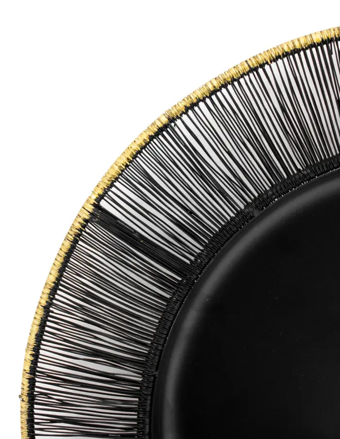 Plato de metal negro tejido con orilla dorada de 1.5x35.5cm - Image 3