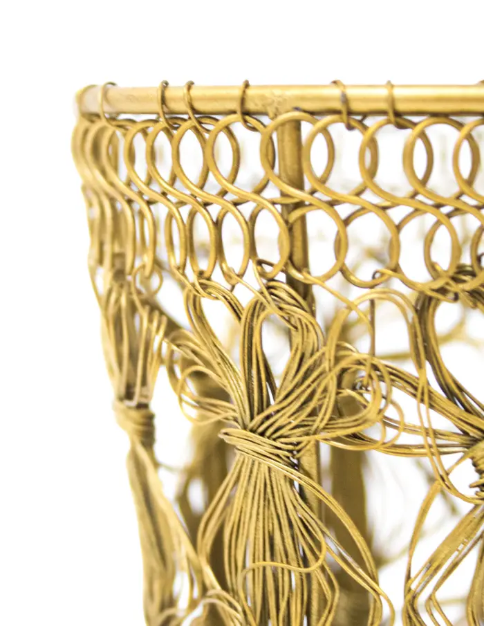 Candelabro de metal tejido dorado de 11.5x9.5cm - Image 3