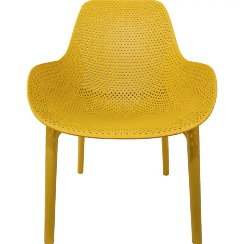 Silla de plástico amarilla