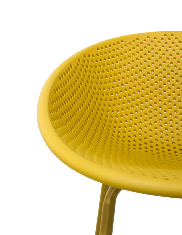 Banco de bar de plástico amarillo con respaldo diseño huevo de 50x49x97cm - Image 3