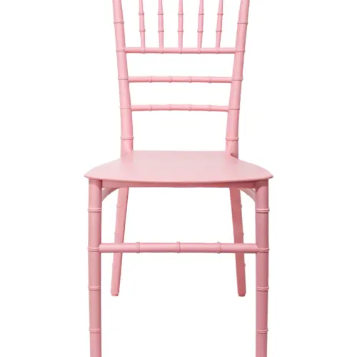 Silla de plástico rosa