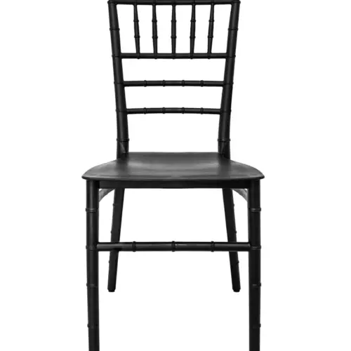 Silla de plástico negro