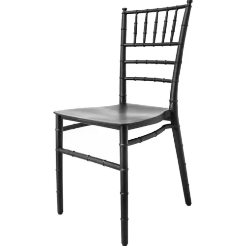 Silla de plástico negro