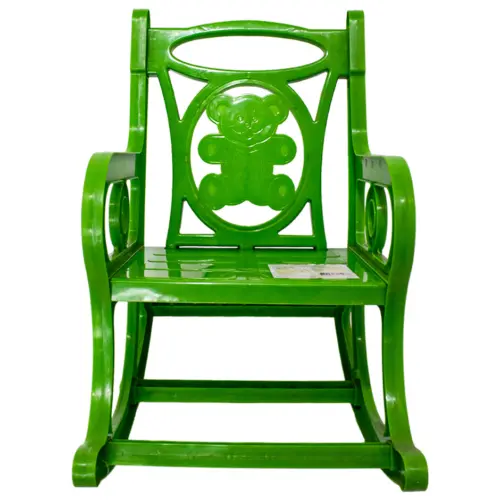 Silla mecedora de plástico