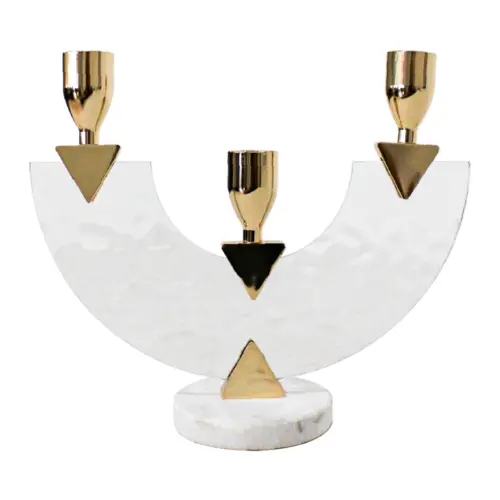 Candelabro de metal dorado para 3 velas con base de mármol de 22x8x18.5cm